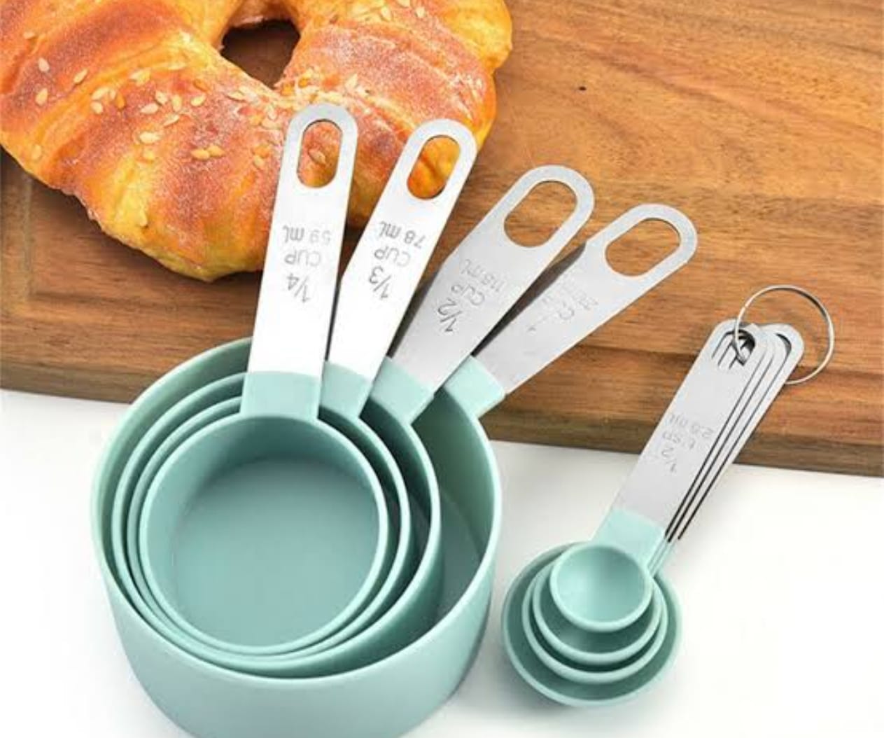 MEASURING CUP N SPOONS