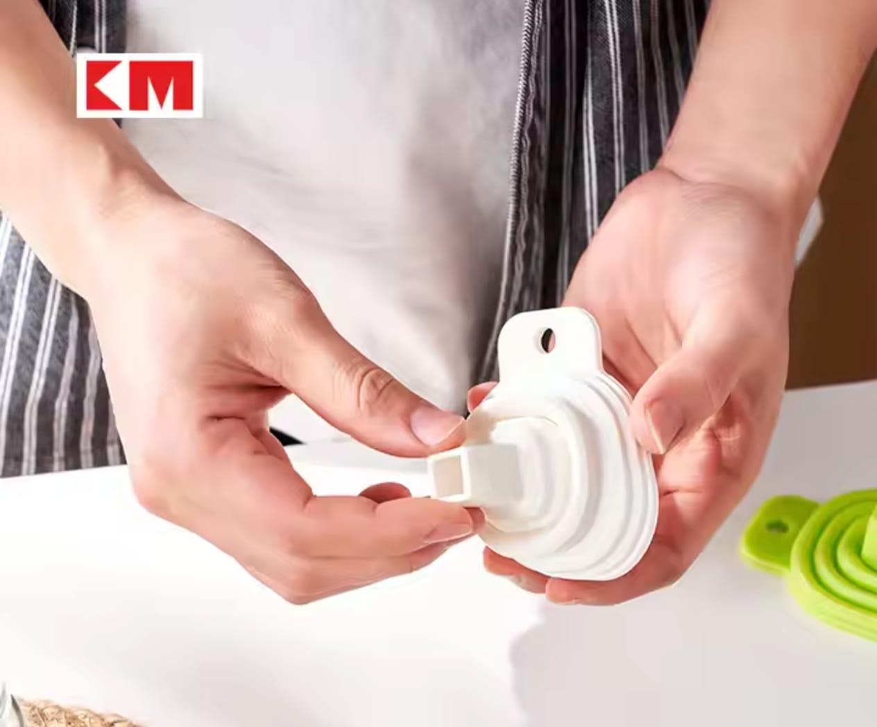 SILICONE FUNNEL KM - 6029
