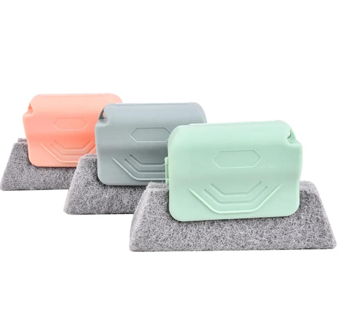 GROOVE CLEANING BRUSH