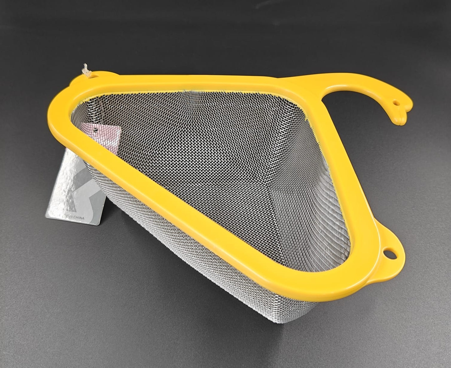 TRIANGLE STRAINER