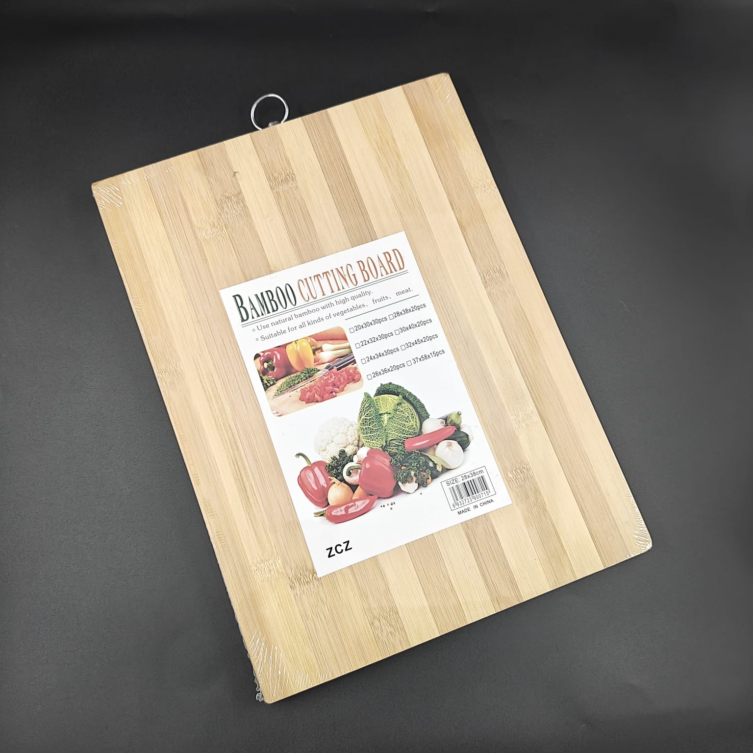 WOODEN CUTTING BOARD