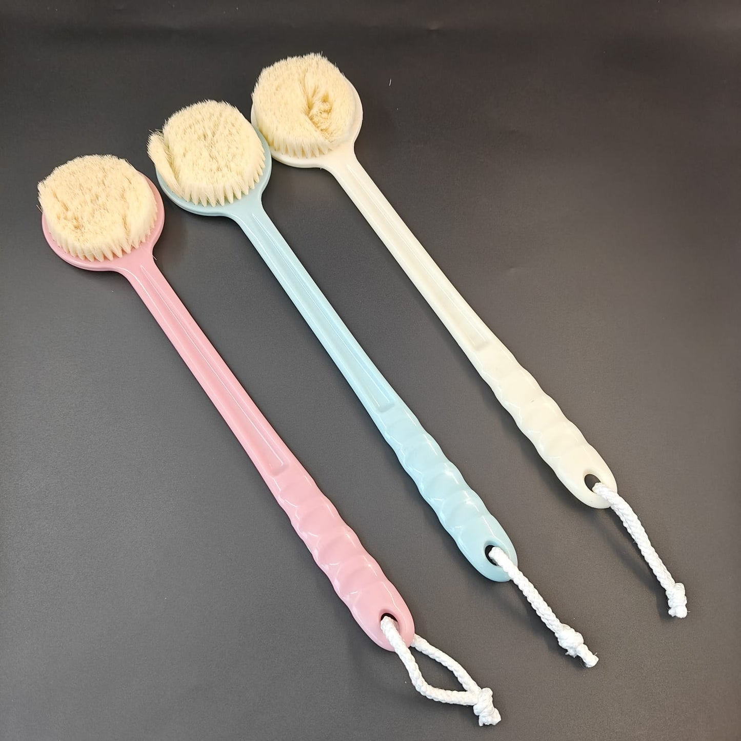 BATH BODY BRUSH