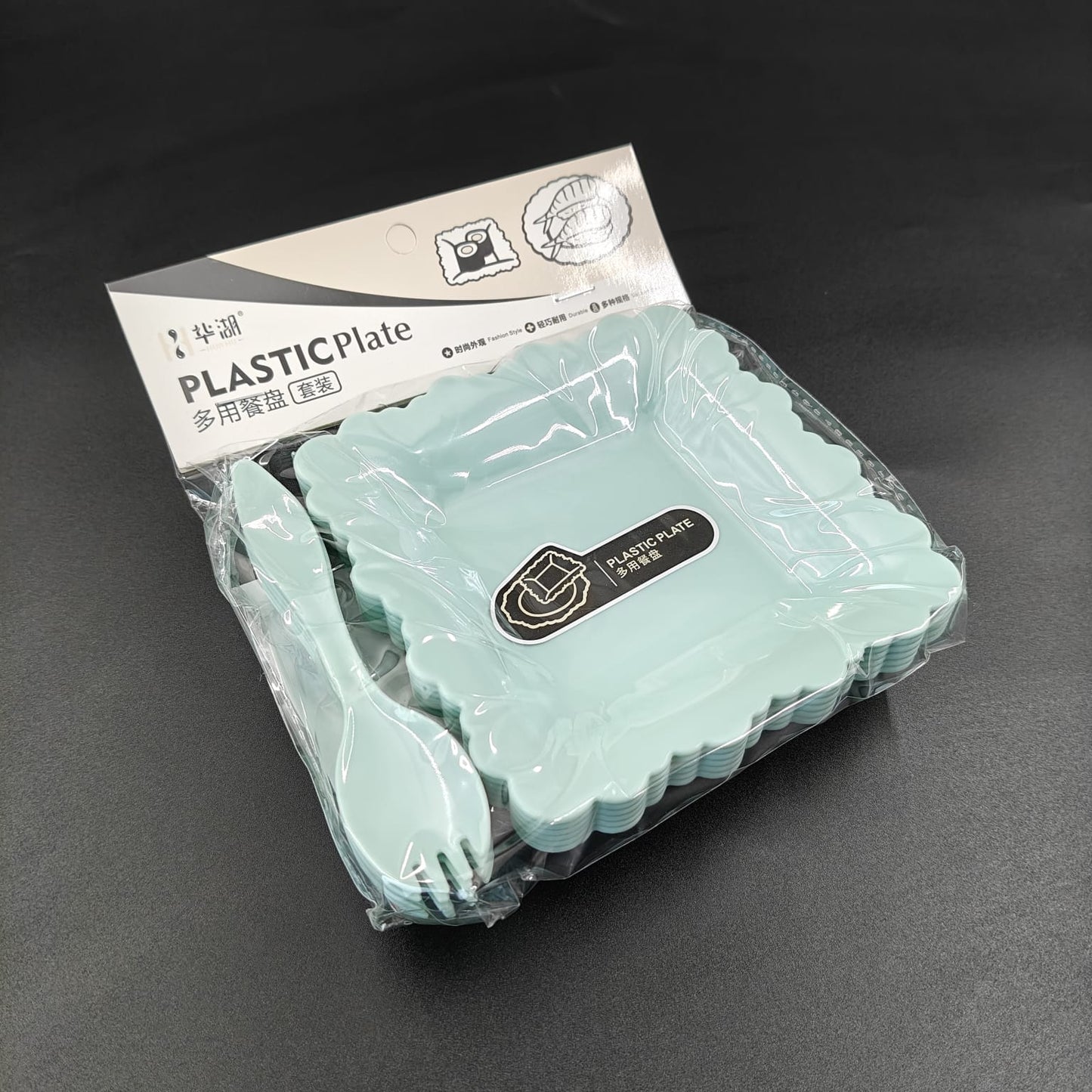 PLASTIC PLATE AND FORK SET