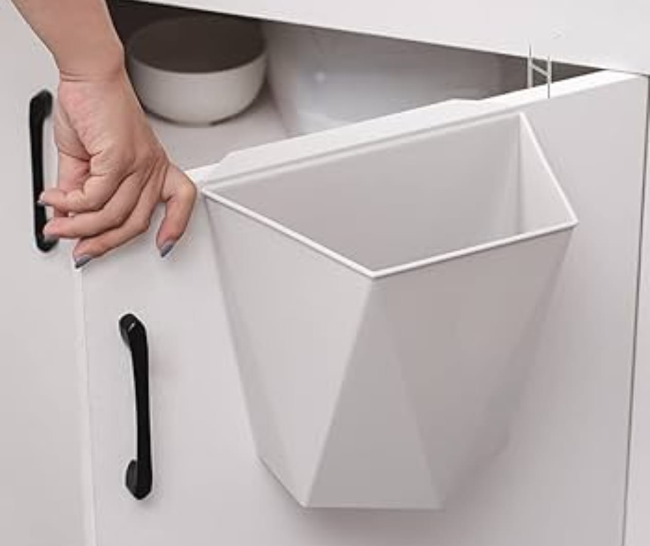 WALL HANG TRASH CAN