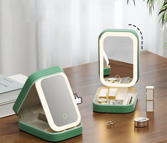 GLOW UP MAKEUP BOX