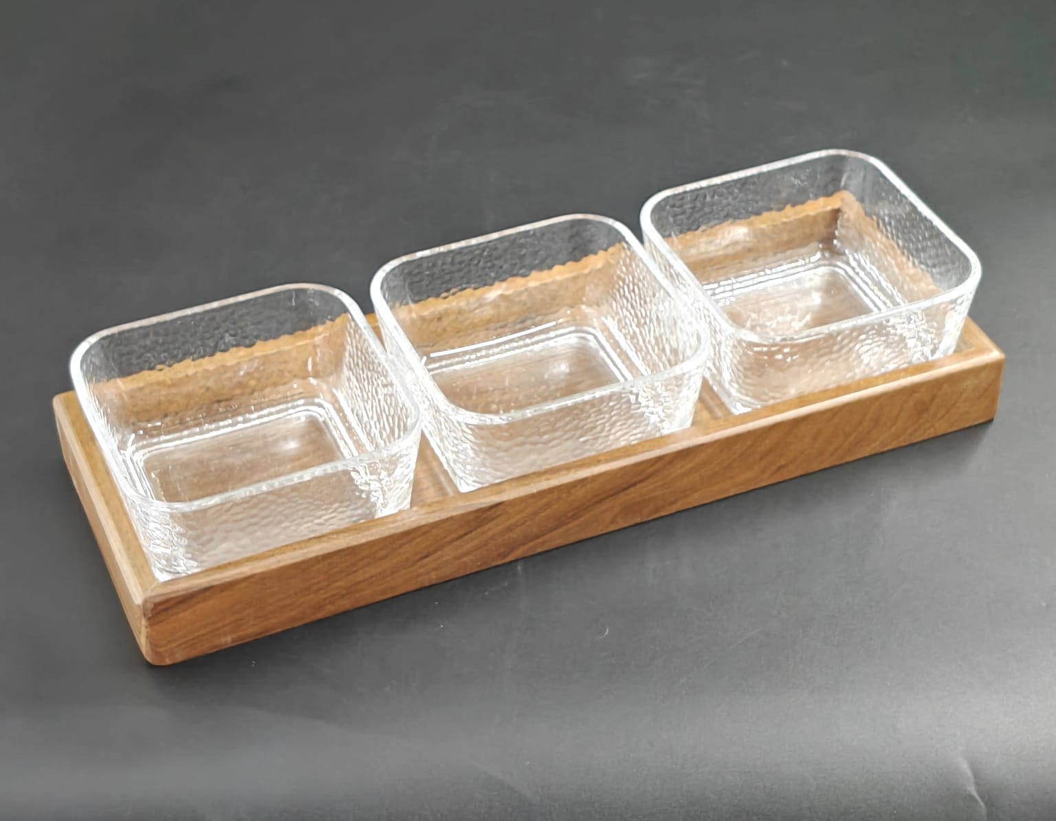 WOODEN TRAY - 3 GLS