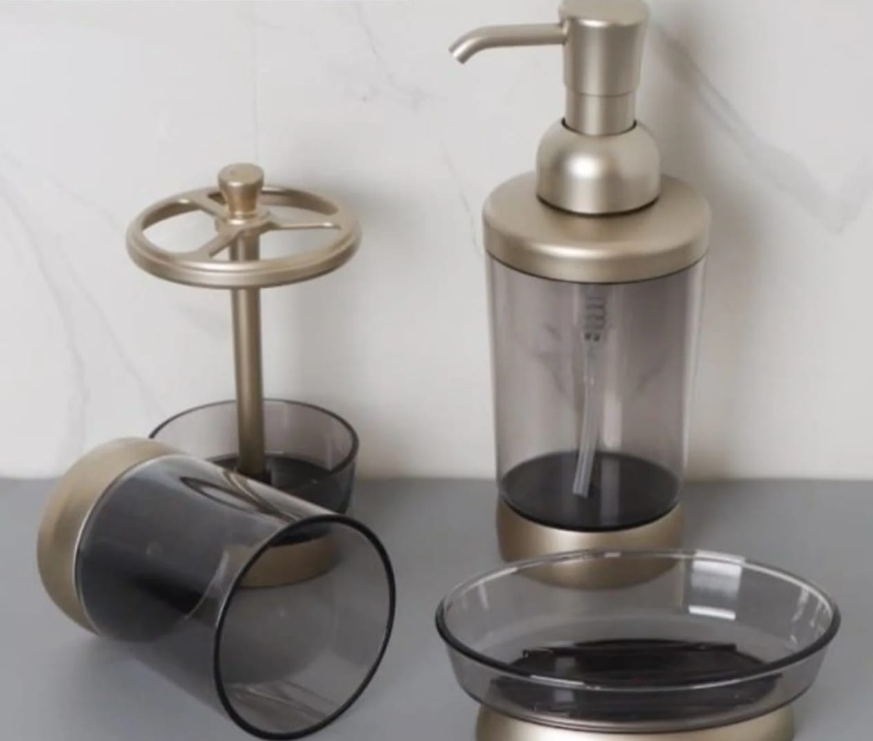 IMPERIAL BATH SET