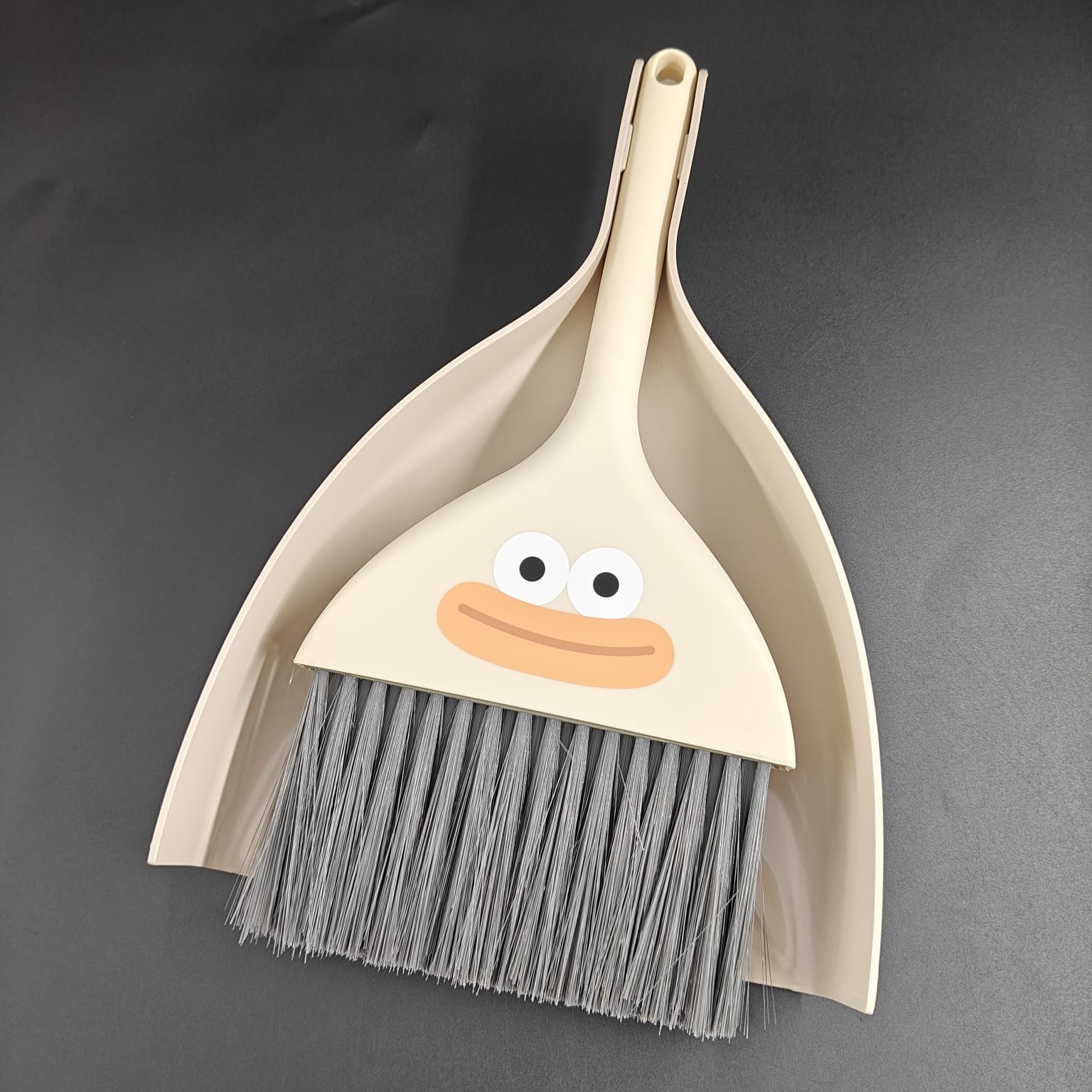 EMMA DUSTPAN W/BRUSH