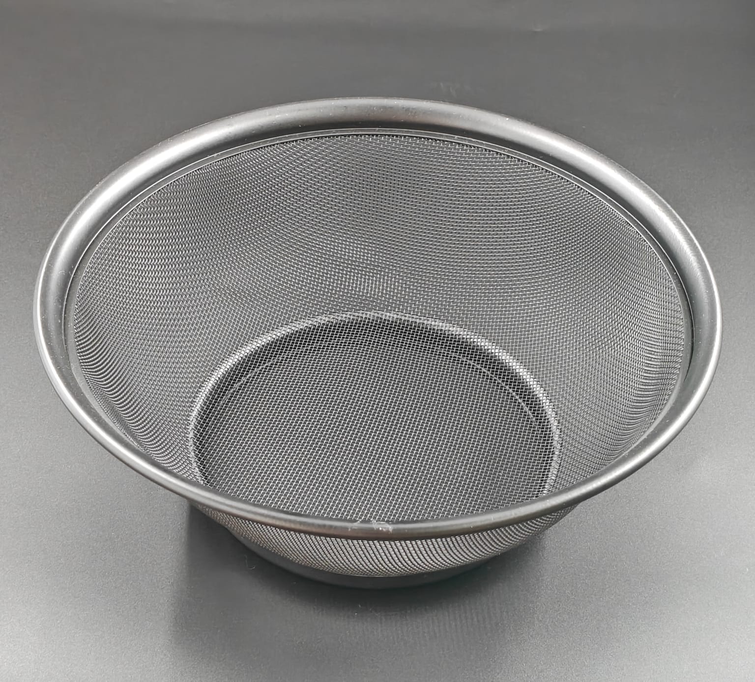 ELEGANT METAL BASKET