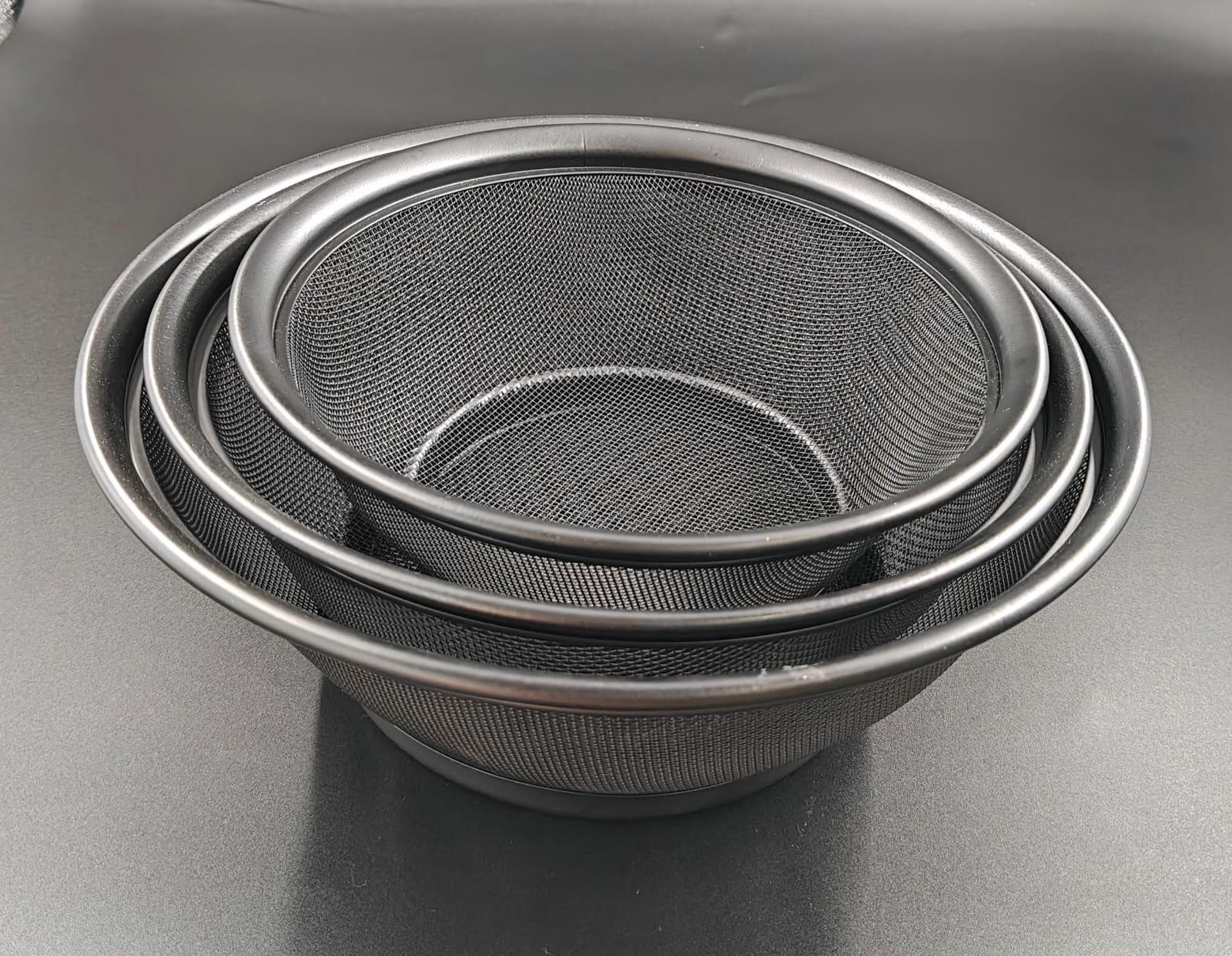 ELEGANT METAL BASKET